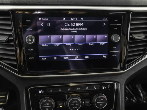 Used 2022 Volkswagen Atlas Cross Sport SEL Premium R-Line image 28