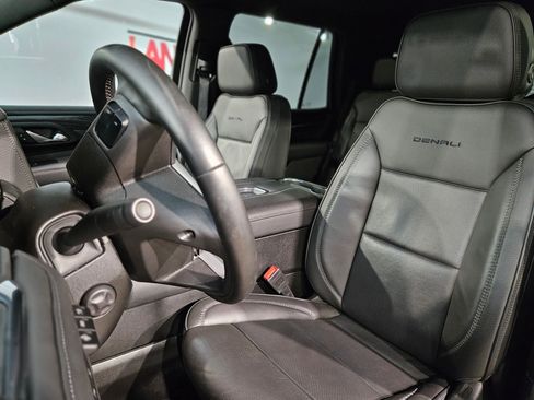 Used 2024 GMC Yukon Denali image 25