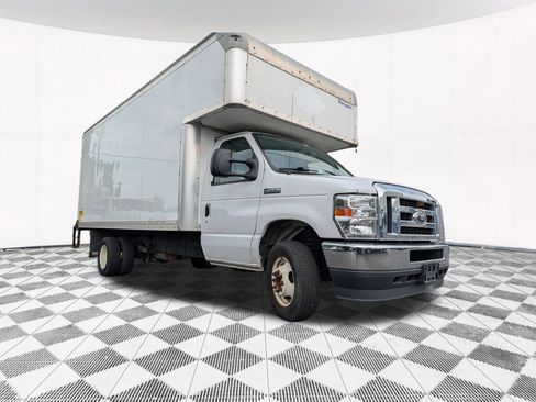 Used 2021 Ford E-450 and Econoline 450 Super Duty RWD image 10