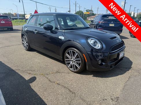 Used 2021 MINI Cooper S FWD image 1