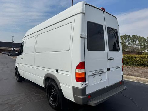 Used 2006 Dodge Sprinter 2500 w/ PWR Convenience Group image 3