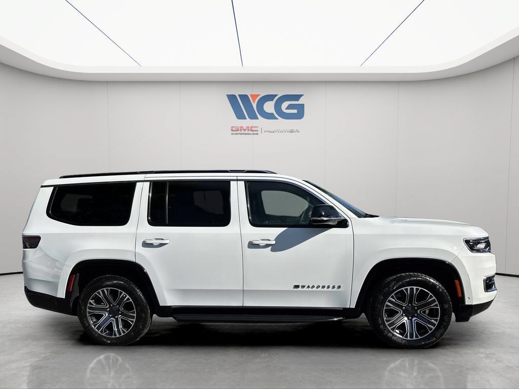 Used 2024 Jeep Wagoneer Series II w/ Flexible Seating Group AWD/4WD image 2