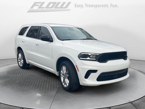 Used 2023 Dodge Durango GT image 1
