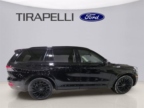 Used 2023 Lincoln Aviator Reserve w/ Equipment Group 201A image 6