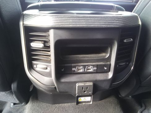 Used 2021 RAM 1500 Limited w/ Body Color Bumper Group image 10