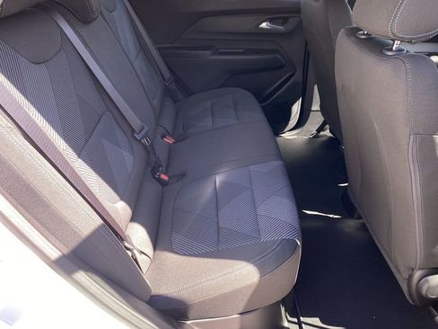 New 2027 Chevrolet Bolt LT w/ Comfort Package FWD image 39