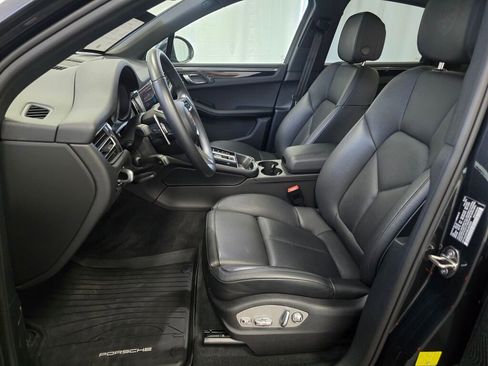 Certified 2024 Porsche Macan image 14