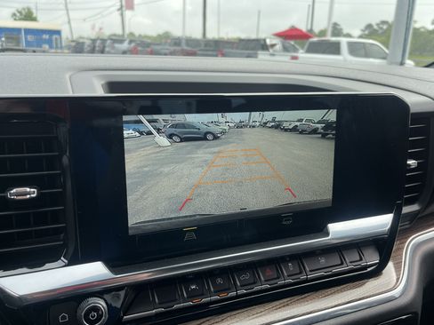 Used 2024 Chevrolet Silverado 1500 LT image 24