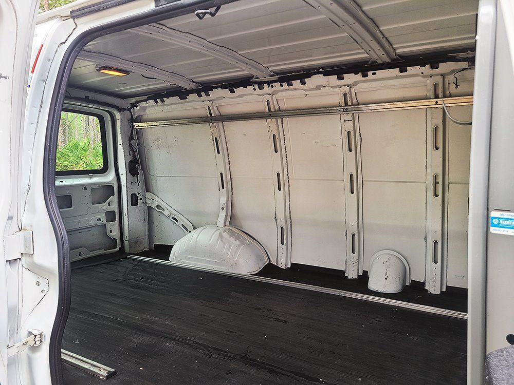 Used 2014 Chevrolet Express 1500 RWD image 23