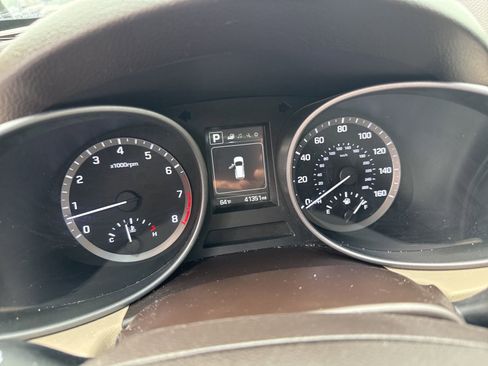 Used 2017 Hyundai Santa Fe Sport image 5