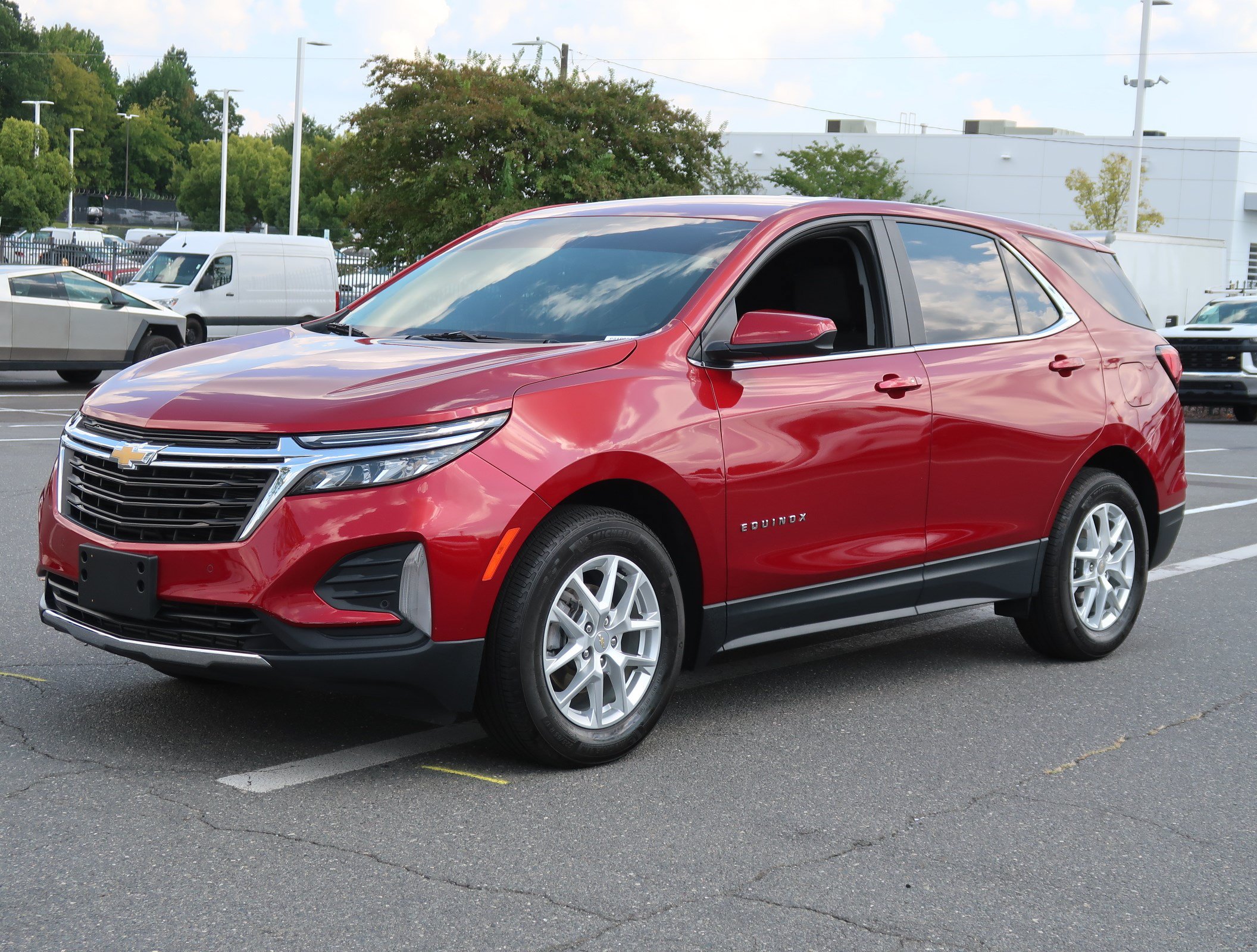 Used 2023 Chevrolet Equinox LT FWD image 5