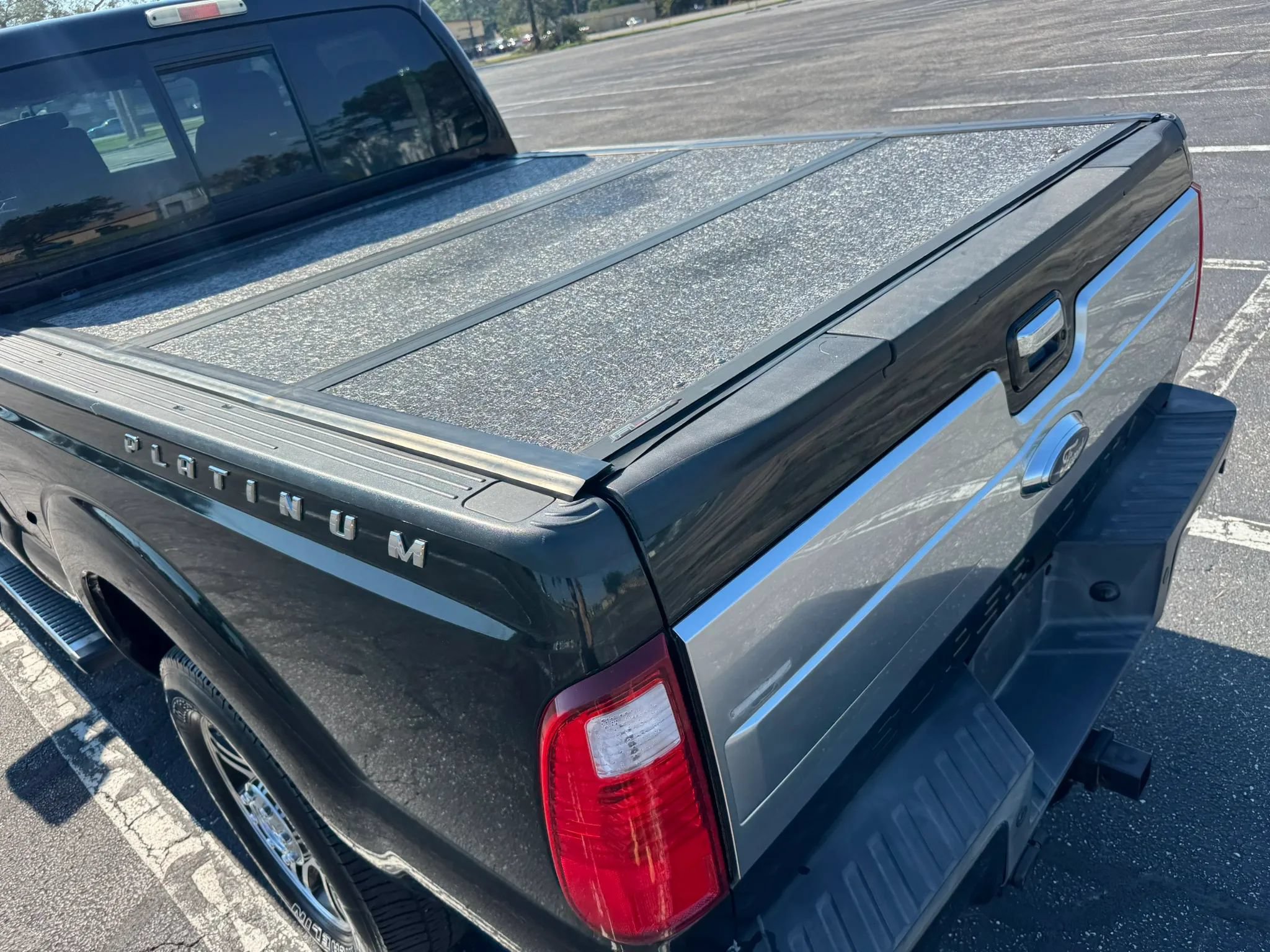Used 2015 Ford F250 Platinum w/ FX4 Off-Road Package AWD/4WD image 8