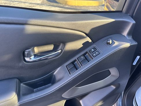 Certified 2025 Nissan Frontier SV w/ SV Convenience Package image 12