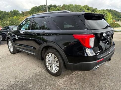 Used 2023 Ford Explorer Limited w/ Equipment Group 301A AWD/4WD image 3