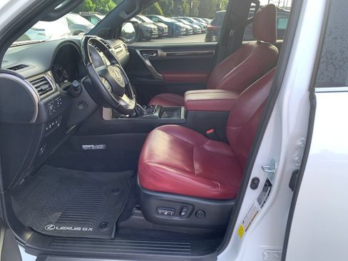 Used 2021 Lexus GX 460 Luxury w/ Accessory Package AWD/4WD image 17