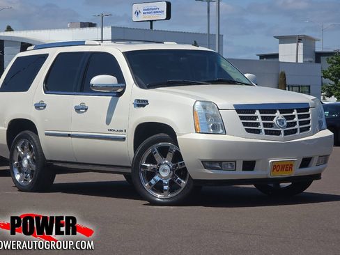 Used 2008 Cadillac Escalade AWD image 1