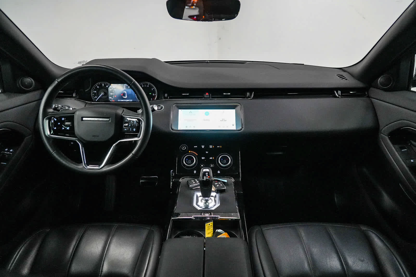 Used 2023 Land Rover Range Rover Evoque R-Dynamic S AWD/4WD image 12