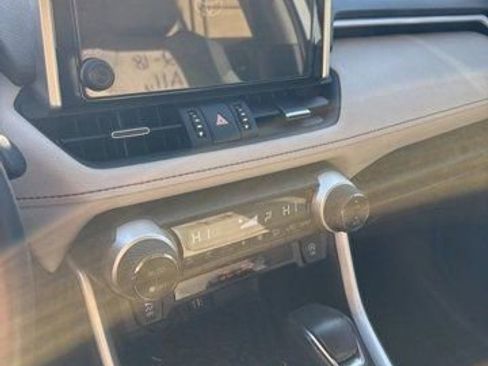 Used 2025 Toyota RAV4 XLE Premium image 9