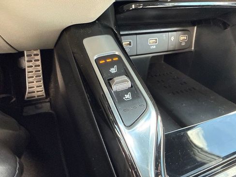 Used 2023 Kia Sorento SX Prestige w/ Panoramic Sunroof Package AWD/4WD image 19