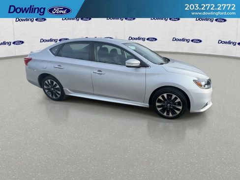 Used 2019 Nissan Sentra SR image 4
