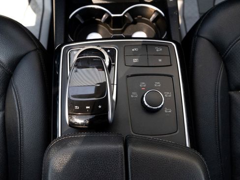 Used 2018 Mercedes-Benz GLE 43 AMG 4MATIC w/ Night Package image 38