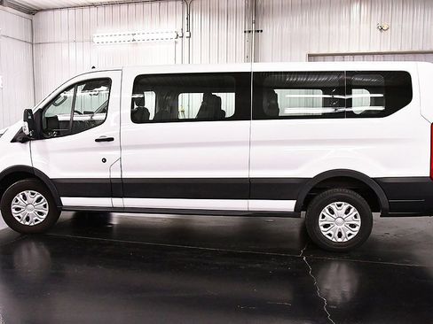 Used 2023 Ford Transit 350 XLT image 4