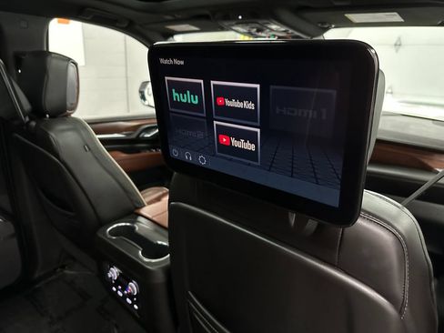 Used 2024 GMC Yukon XL Denali Ultimate AWD/4WD image 20