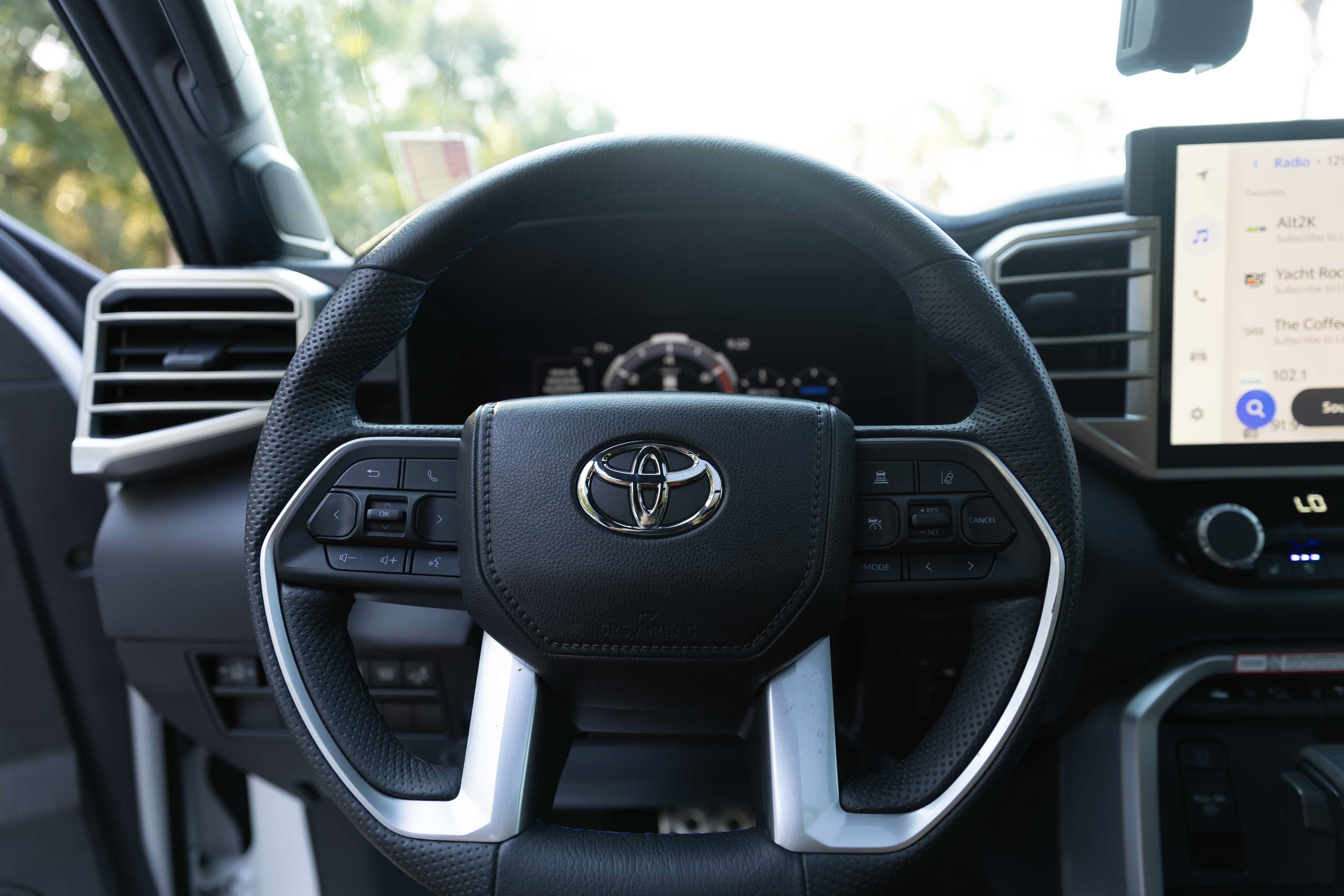 Used 2025 Toyota Tundra Platinum w/ TRD Off-Road Package AWD/4WD image 11