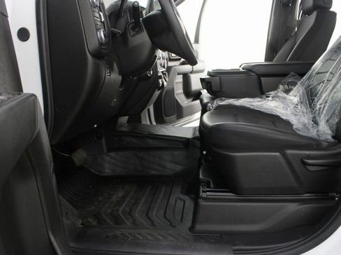 Used 2025 GMC Sierra 2500 Pro w/ Convenience Package image 15