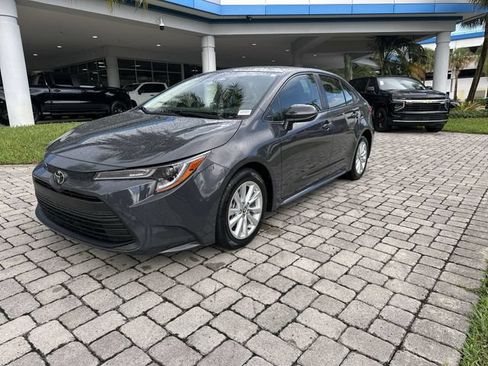 Used 2023 Toyota Corolla LE w/ LE Convenience Package FWD image 21