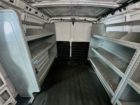 Used 2022 Chevrolet Express 2500 w/ Driver Convenience Package image 13