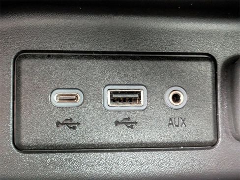 Used 2023 Chevrolet Equinox LS w/ LS Convenience Package image 27