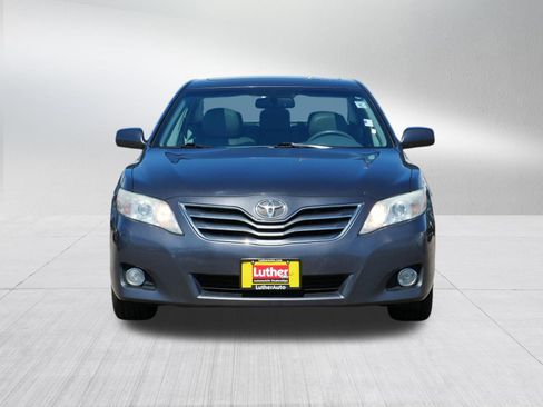 Used 2011 Toyota Camry XLE w/ SE/XLE Extra-Value Pkg image 2