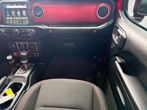 Used 2021 Jeep Wrangler Unlimited Rubicon image 18