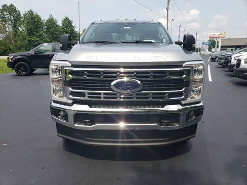 Used 2023 Ford F350 XLT AWD/4WD image 2