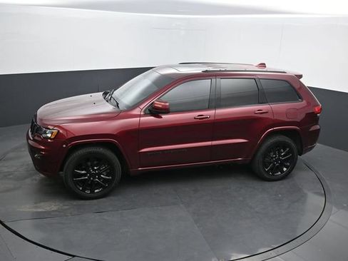 Used 2020 Jeep Grand Cherokee Altitude AWD/4WD image 48