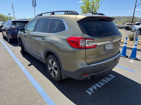 Used 2023 Subaru Ascent Premium w/ Convenience Package image 2