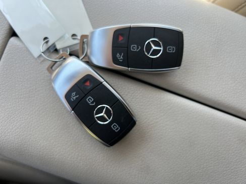 Used 2023 Mercedes-Benz GLE 350 4MATIC image 35