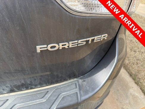 Used 2020 Subaru Forester Premium image 6