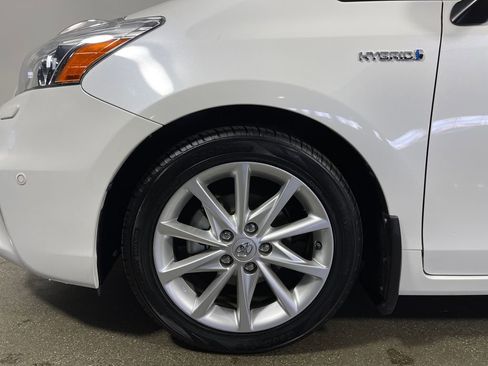 Used 2012 Toyota Prius V Five image 11