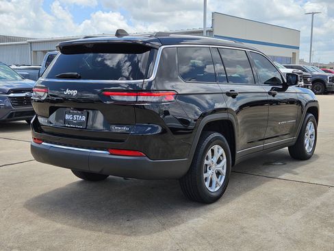 Used 2023 Jeep Grand Cherokee L Limited w/ Luxury Tech Group II AWD/4WD image 3