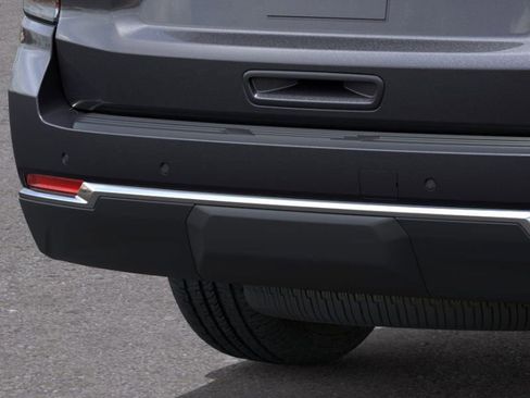 New 2026 Chevrolet Suburban LS image 14