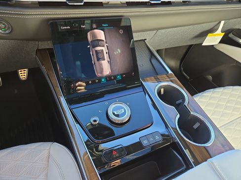 New 2026 Cadillac Escalade Platinum Sport w/ LPO, ONYX Package image 22