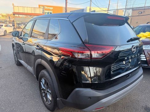 Used 2023 Nissan Rogue S image 7