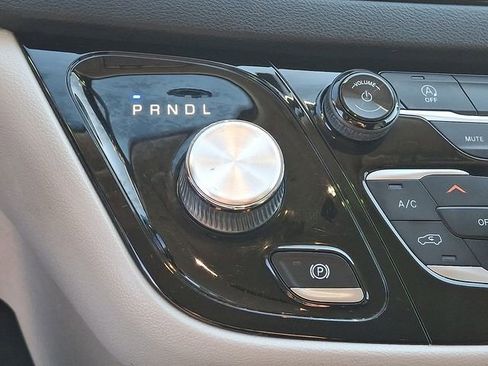 Used 2020 Chrysler Voyager LX w/ Cold Weather Group image 16