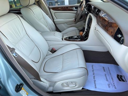 Used 2007 Jaguar XJ8 L RWD image 20