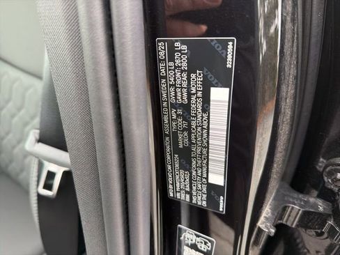 New 2026 Volvo XC60 B5 Plus w/ Protection Package Premier AWD/4WD image 15