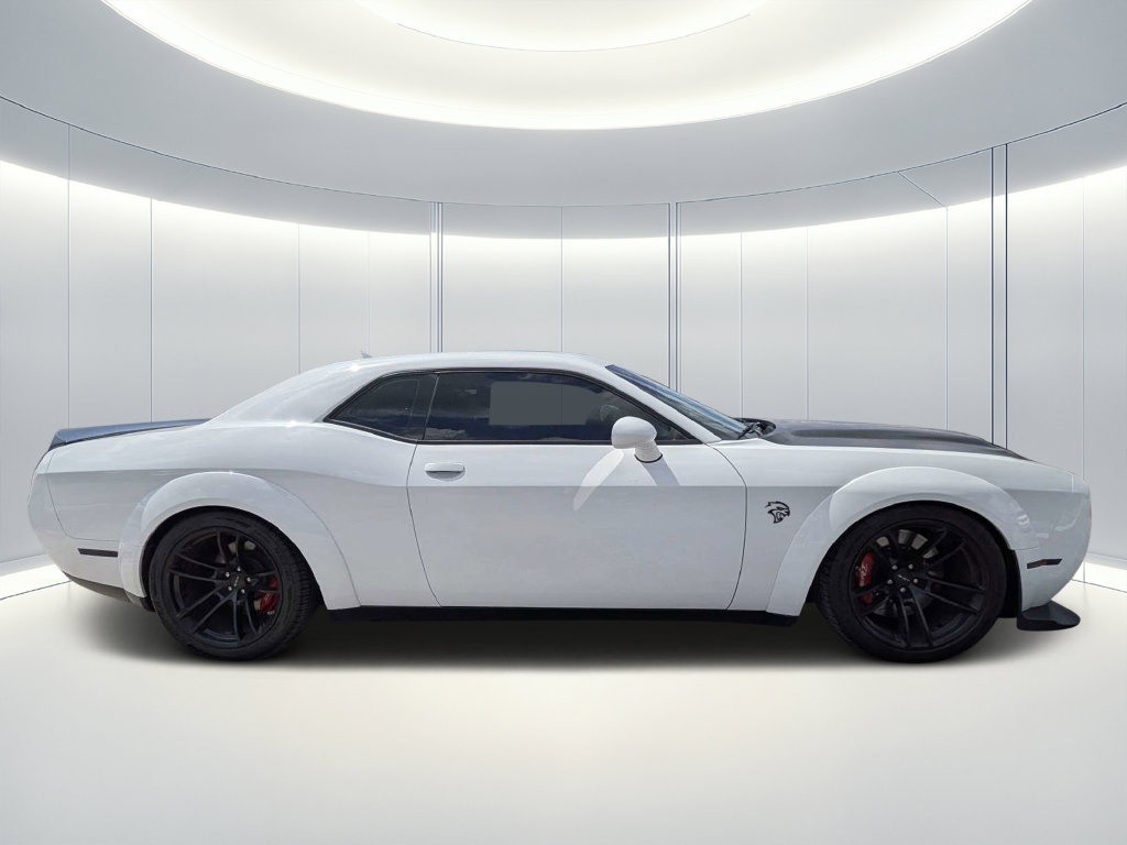 Used 2022 Dodge Challenger SRT Hellcat RWD image 3