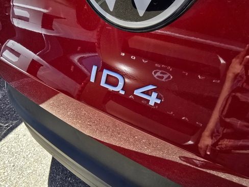 Used 2023 Volkswagen ID.4 Pro S image 8