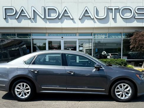 Used 2017 Volkswagen Passat 1.8T S FWD image 8